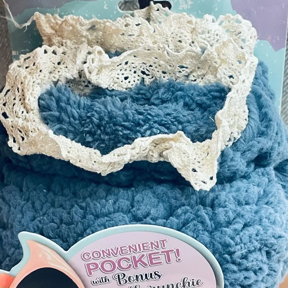 NWT Aromasoles lavender infused cell phone pocket Blue socks w/ Lace & Scrunchie